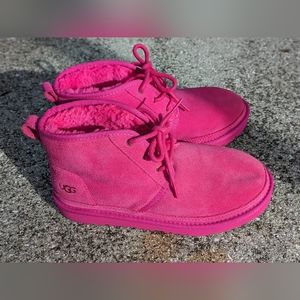 UGG neumel lace up boot